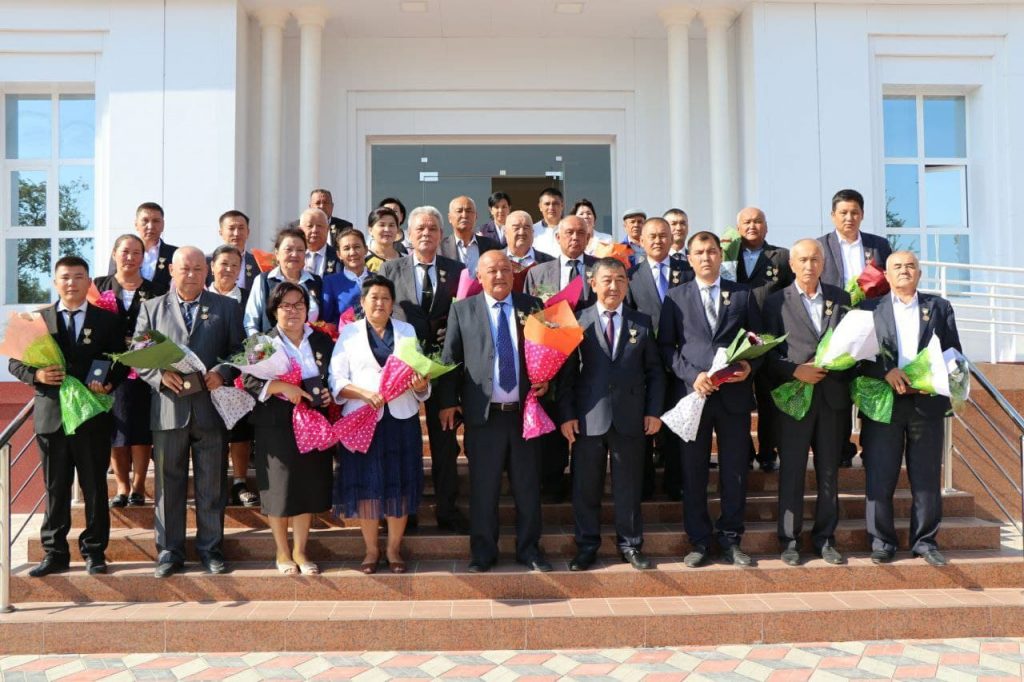 SÍYLÍQLARÍŃÍZ QUTLÍ  BOLSÍN!