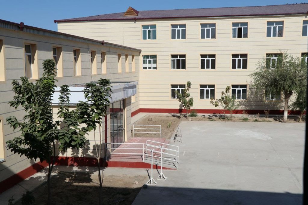 1-sanlı mektebke kapital ońlaw jumısları alıp barıldı.