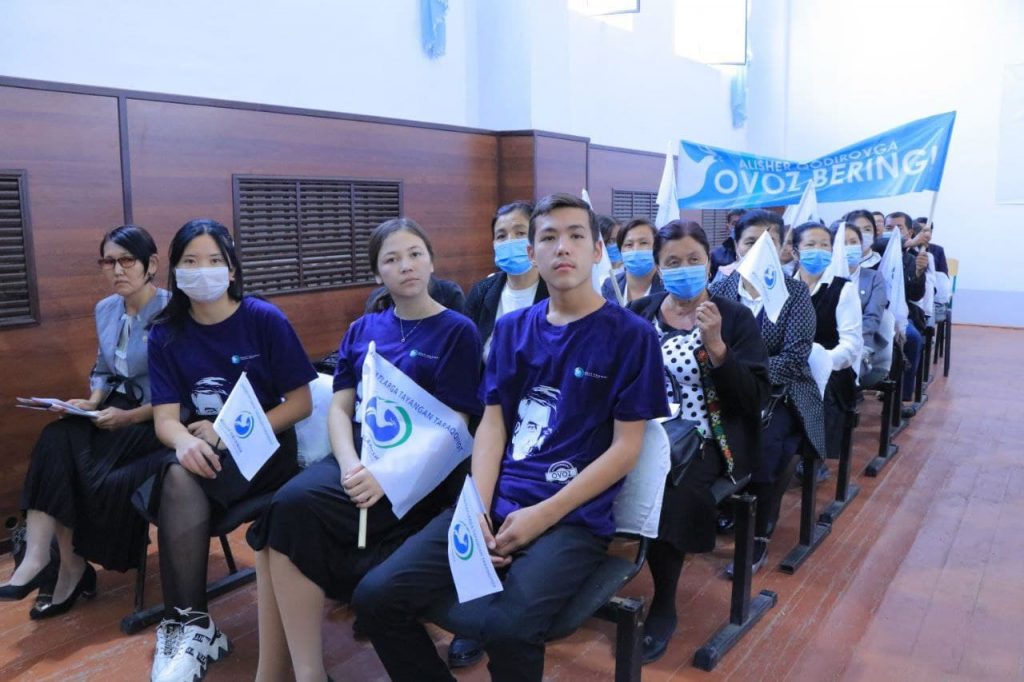 Talabannıń isenimli wákili menen ushırastı