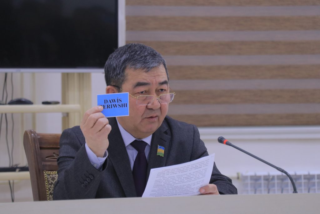 Халық депутатлары Тахтакөпир районлық Кеңесиниң гезектеги алпысыншы сессиясы болып өтти.